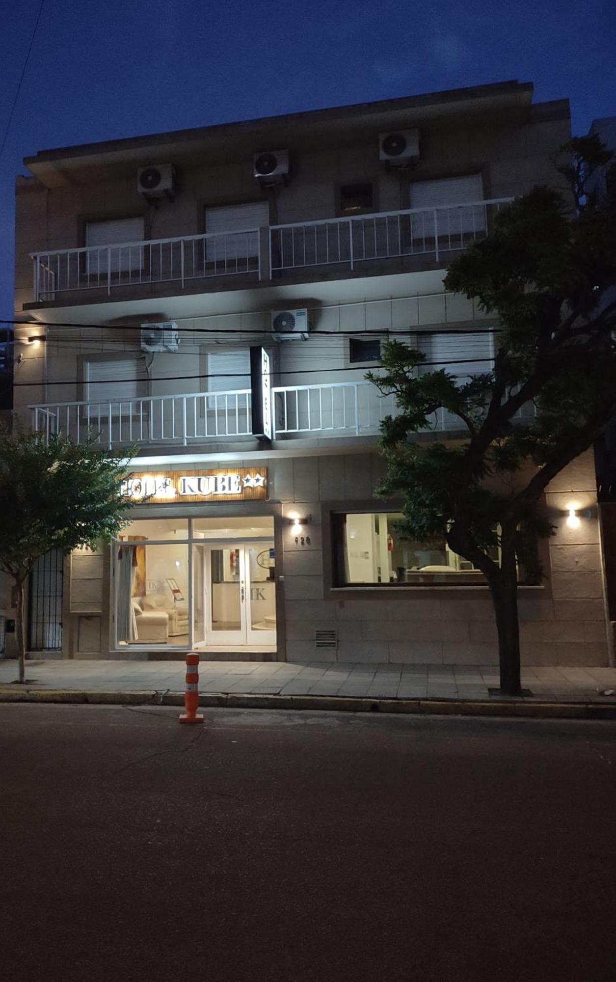 Kube Hotel 2*